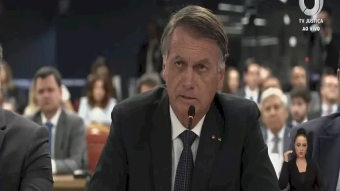 Missão Ilegal Não é Cumprida: Bolsonaro Lança Recado Direto a Moraes